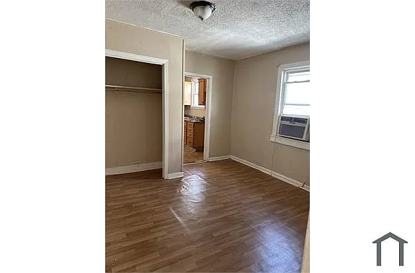Building Photo - 3309 De Armas St