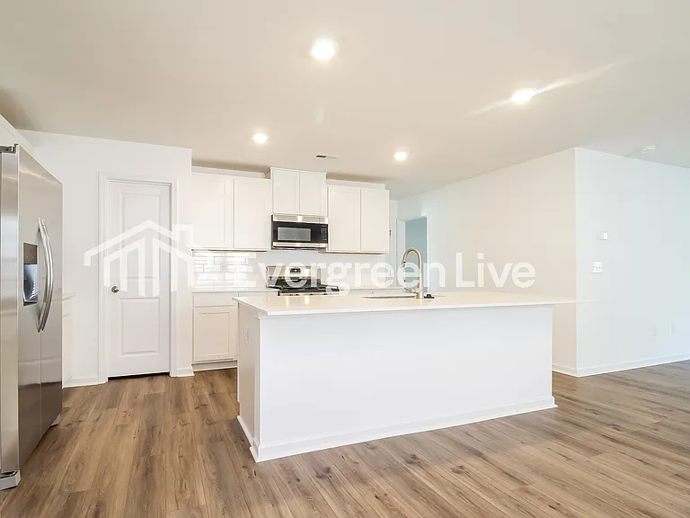 112 Stokely Way — Photo 5
