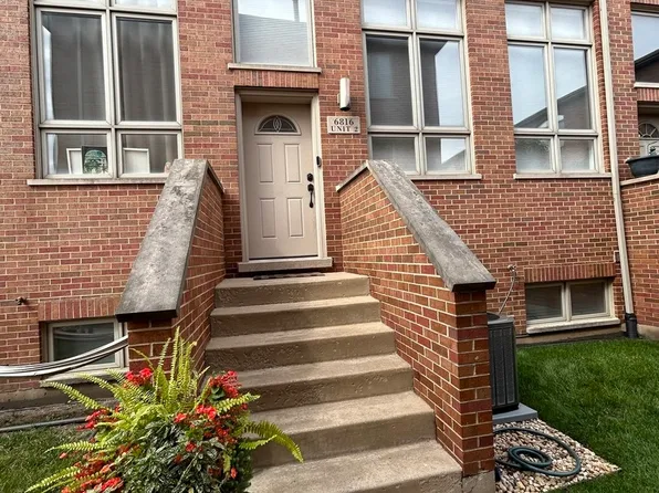 6816 W 65th St APT 2, Chicago, IL 60638