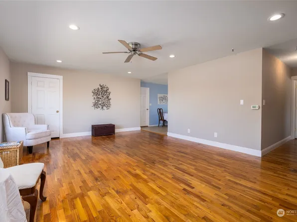 2804 M Avenue, Anacortes, WA 98221