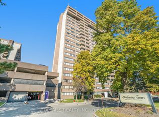 1285 Cahill Dr #906, Ottawa, ON K1V9A7