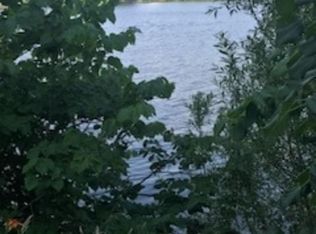 2592 River Rd, Melrose, NY 12121