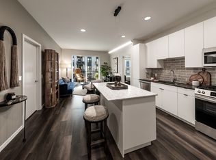 Lucca Fox Valley, Aurora, IL 60504