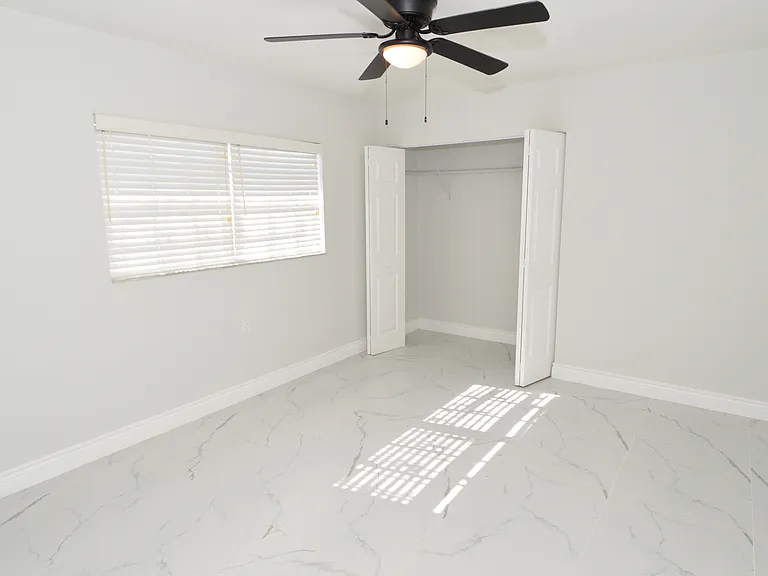3947 Venetian Way — Photo 12