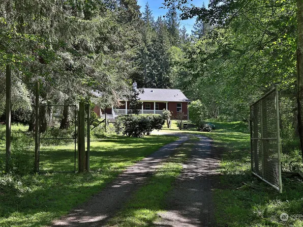 2275 Goss Lake Road, Freeland, WA 98249