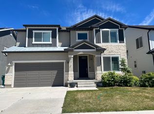 978 W Rutledge Rd, Bluffdale, UT 84065