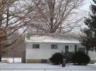 1000 New Milford Rd, Atwater, OH 44201