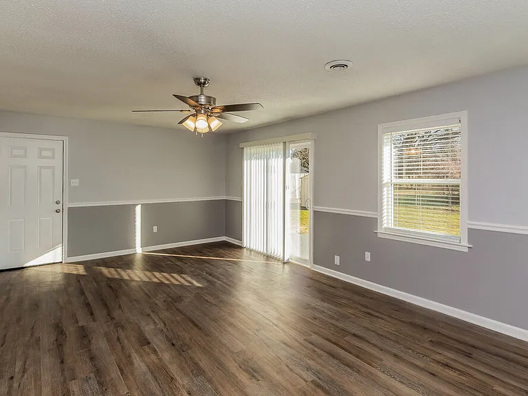 5691 Briarwood Dr — Photo 3