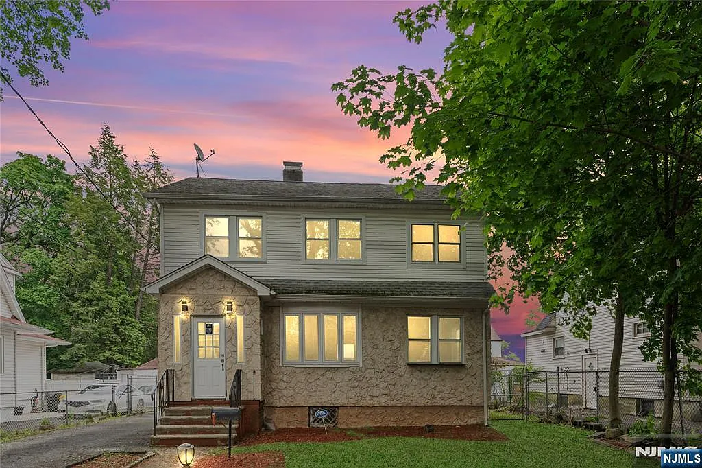3 bed, 3.0 bath, $3,900 — Photo 2