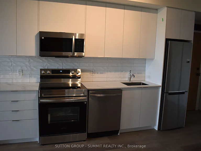 33 Erie Ave #402 — Photo 19