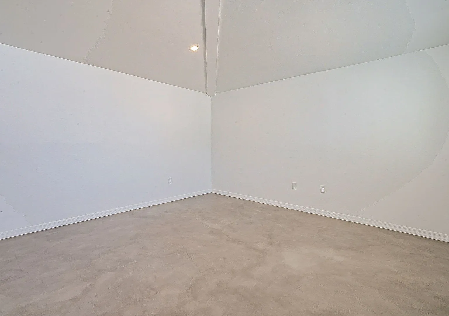 1043 & 1045 N. 2nd Ave. — Photo 4