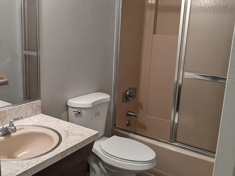 1433 Willard Ave — Photo 18