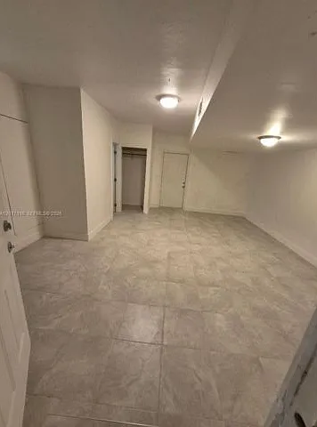 5 bed, 2.0 bath, 1426 sqft, $4,700 — Photo 4