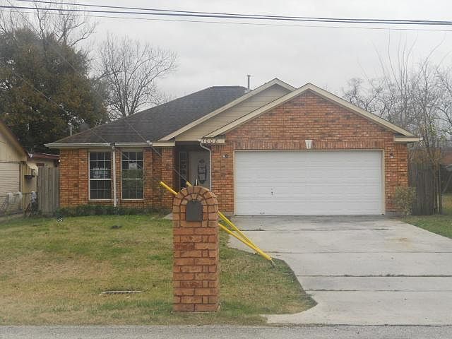 1st image of 1008 Avenue G