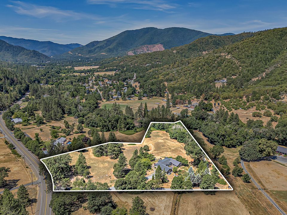 1st image of 1775 Wards Creek Rd