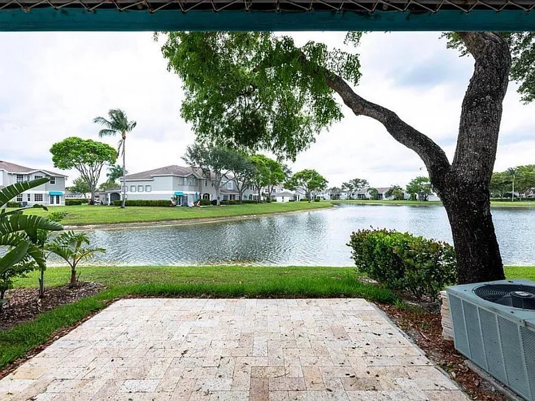 9217 Boca Gardens Cir S #D — Photo 17