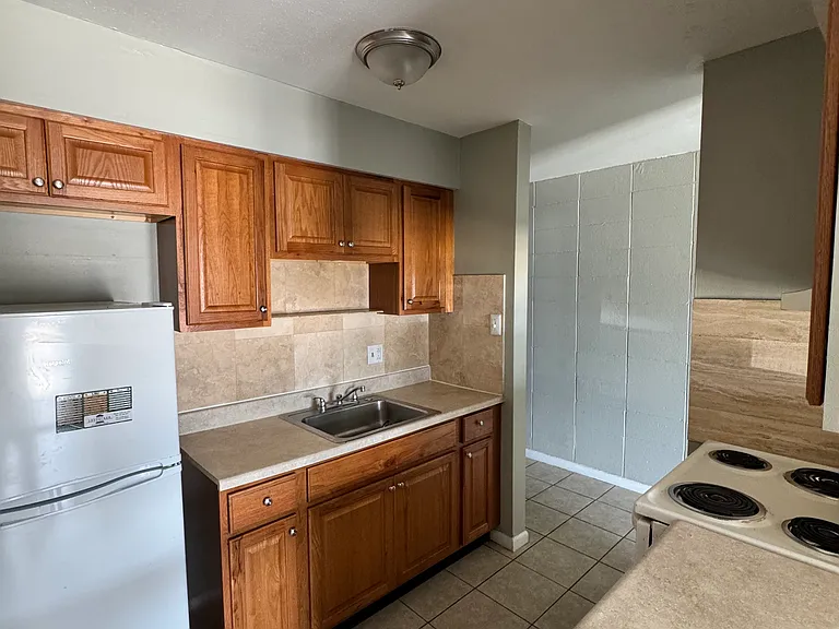 1215 Truxton St #105 — Photo 4