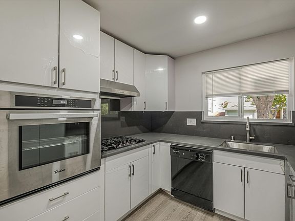 5th image of 2558 Coronation Dr