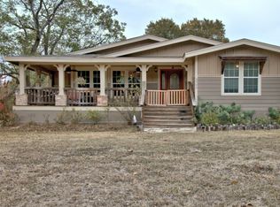 2300 E Walnut St, Seguin, TX 78155