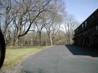 5006 SW 28th St, Topeka, KS 66614