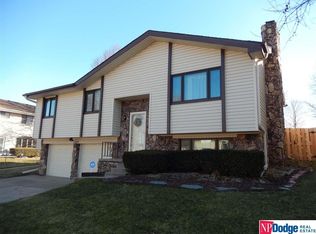 11009 Laurel Cir, Omaha, NE 68164