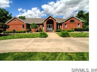 3504 Bluff Ct, Godfrey, IL 62035