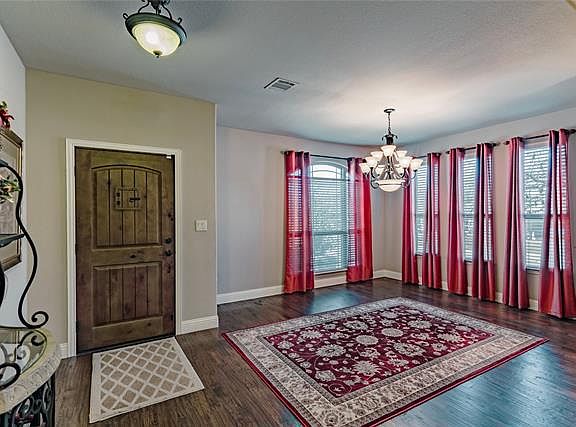 5th image of 1001 Goldenrod Ln