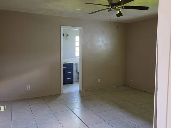 2425 Pine Tree Dr, Edgewater, FL 32141