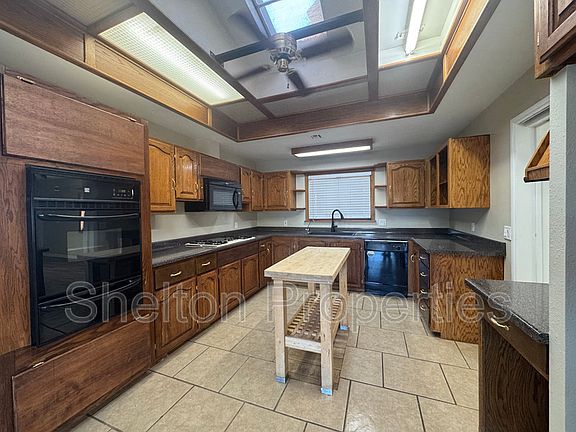 3rd image of 2910 N 193rd Ave