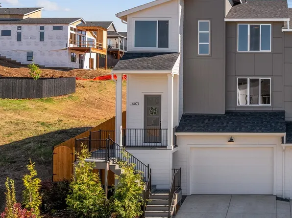 16071 Serres Farms Way, Oregon City, OR 97045