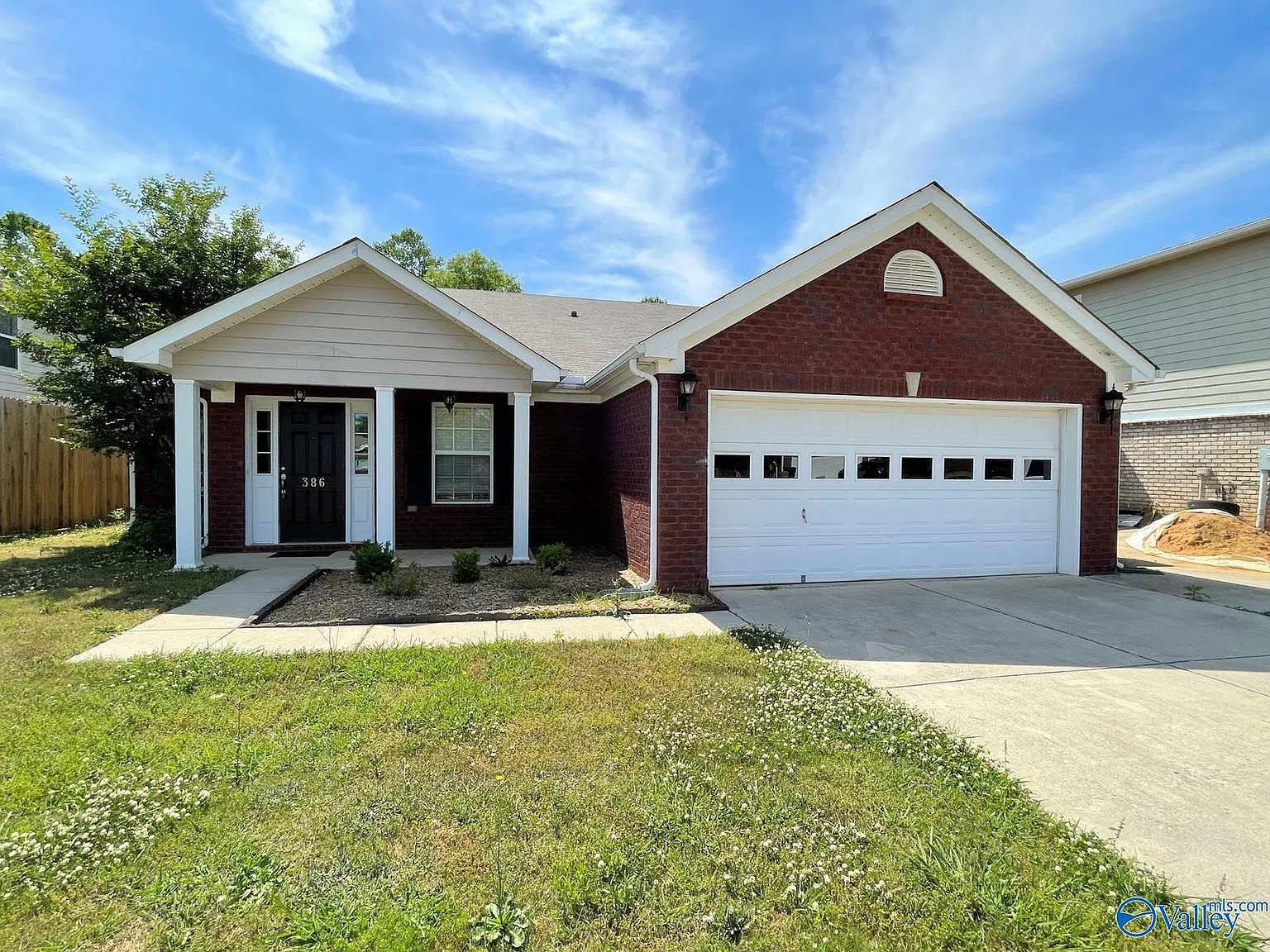 4 bed, 2.0 bath, 2272 sqft, $1,895 — Photo 1