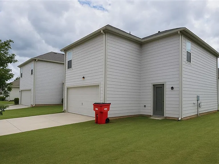 15 Goshawk St — Photo 7