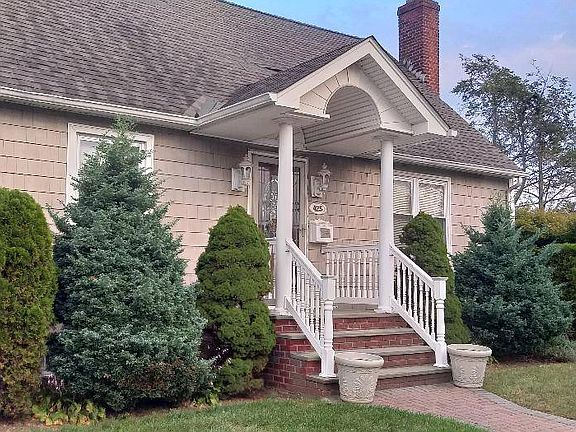3rd image of 425 Lenox Ave