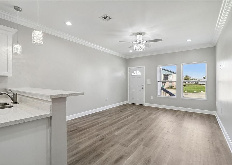 30 Ashton Cox Dr Gretna LA Zillow