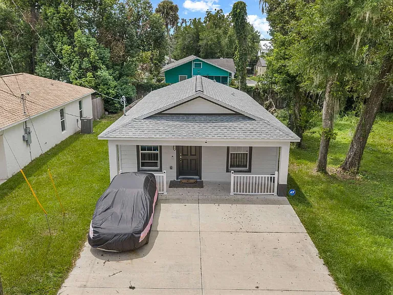 1004 NW 1st St — Photo 4