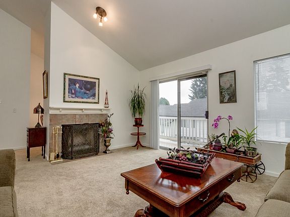 5th image of 25803 114th Pl SE APT E-302