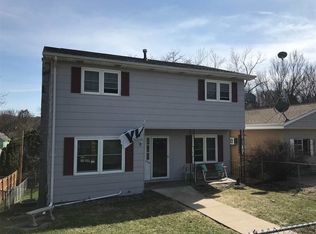 786 Cottage Pl, Dubuque, IA 52001