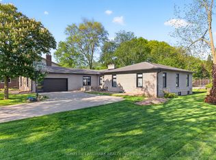 7123 McMillan Dr, Niagara Falls, ON L2G 2N1