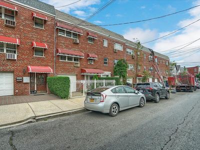 4615 Bronx Boulevard, Bronx, NY, 10470
