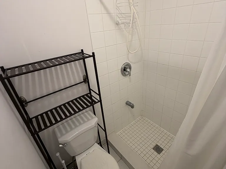 203 Spadina Rd #105 — Photo 6