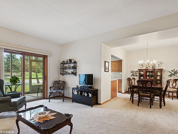 3rd image of 6553 Pine Lake Dr APT 2