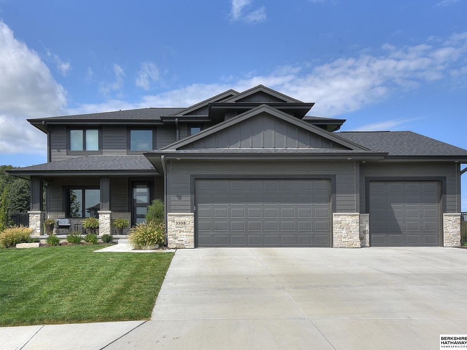 1st image of 3308 S 212th Ave