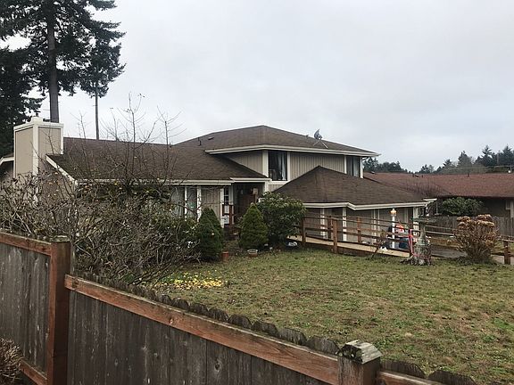3rd image of 10422 107th Street Ct SW