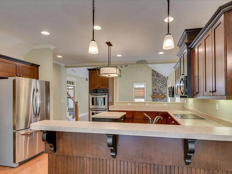 208 Havelock Dr — Photo 11