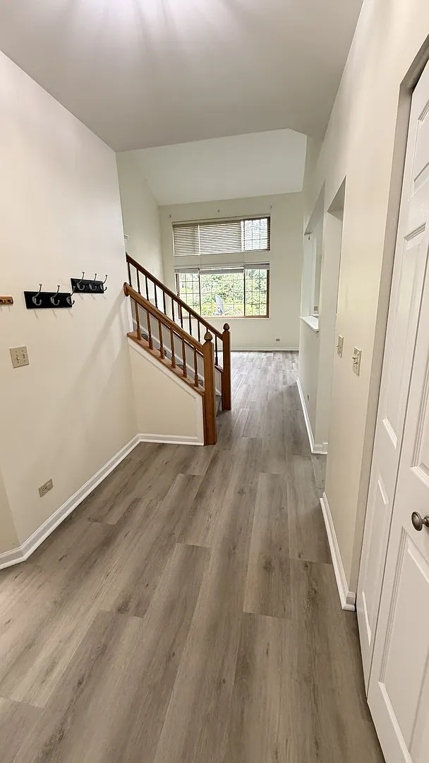 2 bed, 2.5 bath, 1800 sqft, $2,995 — Photo 3
