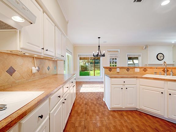 3rd image of 1165 Mesa Blanca