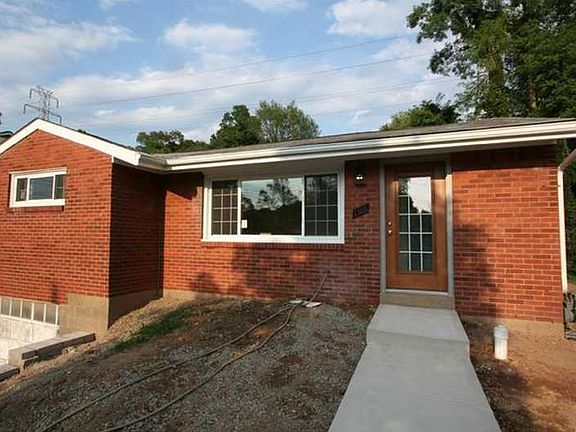 2nd image of 106 College Park Dr