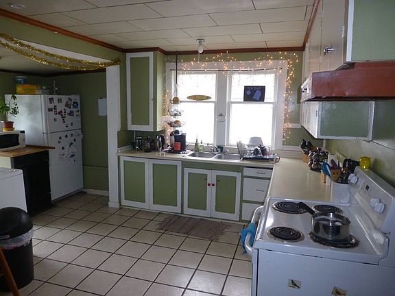 3rd image of 1127 High St