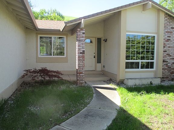 2nd image of 1093 Honey Ct