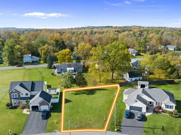 113 Brantford Path #34, Syracuse, NY 13209